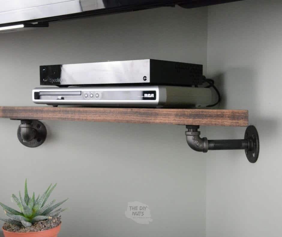 DIY tv corner shelf